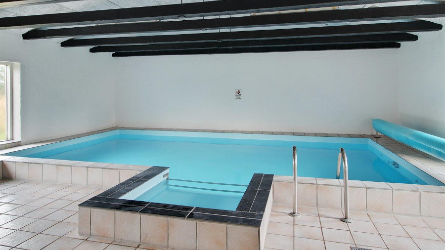 Frøstrup Poolhus innen