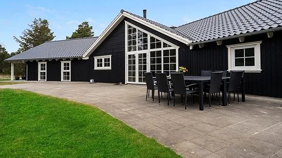 Außenansicht von Solsiden Poolhus