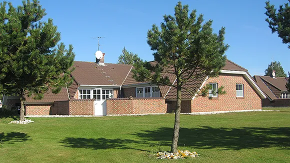 Außenansicht von Degnevangen Poolhus