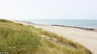 Strand in der Nähe von Vrist Aktivhaus