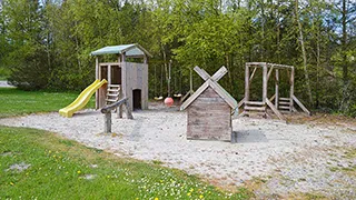 Spielgeräte bei Bækby Hus