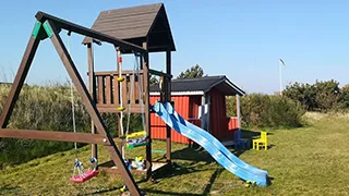 Spielturm von Katrinas Sommerhus