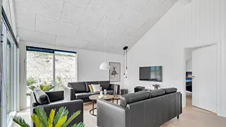 Wohnzimmer von Bjerregård Poolhus