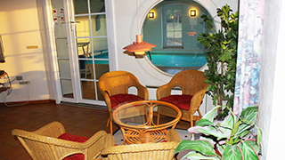 Wohnzimmer von Søndergaards Poolhus