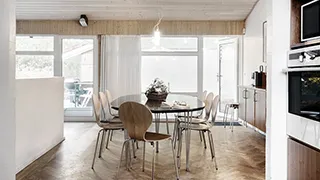Essbereich in Poolhus Søndervig