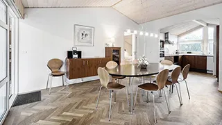 Essbereich in Poolhus Søndervig