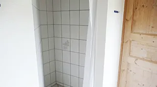 Badezimmer in Degnevangen Poolhus