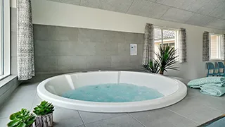 Whirlpool in Solvang Poolhus