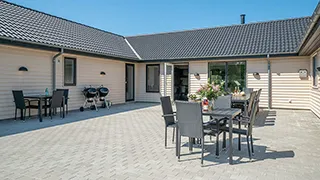 Terrasse von Houstrup Poolhus