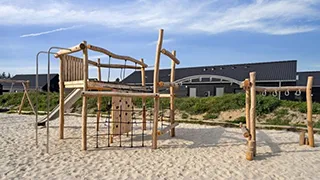 Spielgeräte bei Hviddal Poolhus
