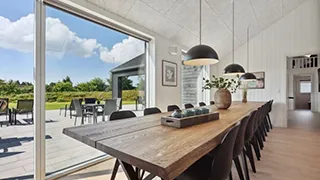 Essbereich in Poolhus Lakolk