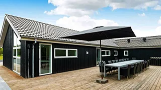 Terrasse von Rugholm Poolhus