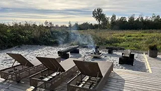 Blick auf die Landschaft von Schwimm-Jakuzzi-Haus