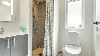 Badezimmer in Grenå Familiehus