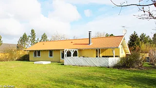 Pøt Strandby Hus außen