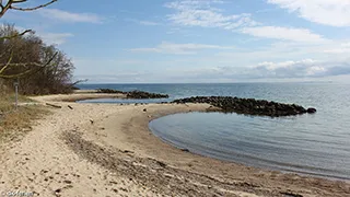 Strand in der Nähe von Pøt Strandby Hus