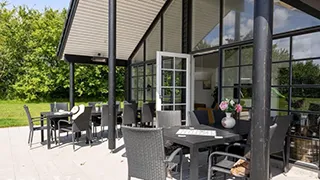 Terrasse von Faurholm Poolhus