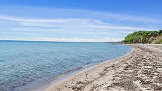 Strand in der Nähe von Fiskerløkken Aktivhus