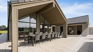 Terrasse von Poolhus Hasmark