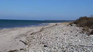 Strand in der Nähe von Kæret Aktivhus