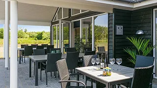 Terrasse von Hallerup Poolhus