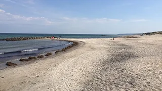 Strand in der Nähe von Skånstrøm Poolhus