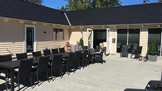 Terrasse von Liseleje Poolhus
