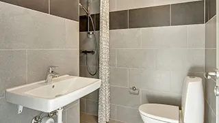 Badezimmer in Bøllejung Aktivhus
