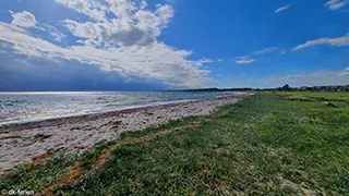 Strand in der Nähe von Karrebæks Hyggehus