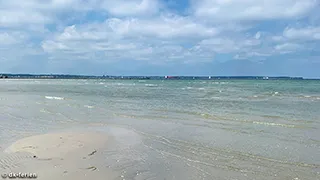 Strand in der Nähe von Quality Time