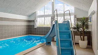 Schleswig Poolhaus innen