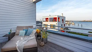 Terrasse von Haus mit Strandkorb Idyll