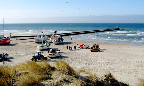 Fischerboote an der Mole von Løkken